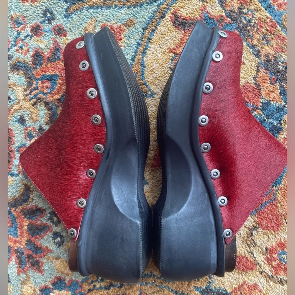 BASS MELROSE Y2K platform wine red fur platform clogs size 6